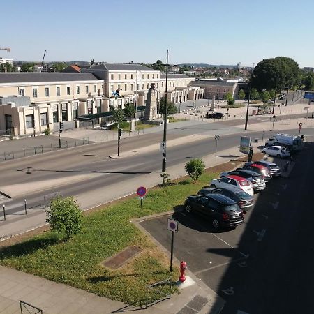 Hotel D'Orleans Angouleme Bagian luar foto