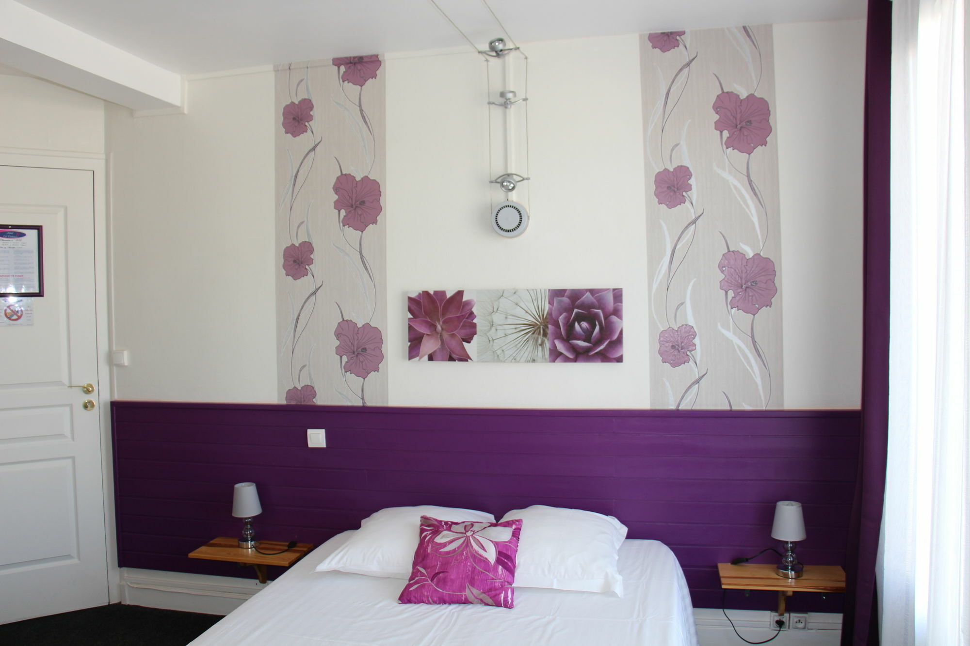 Hotel D'Orleans Angouleme Bagian luar foto