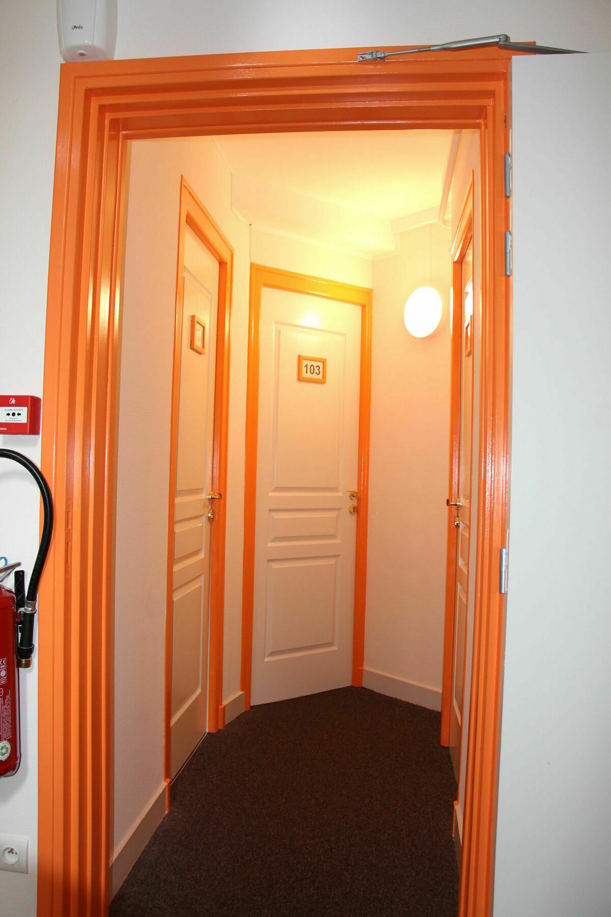 Hotel D'Orleans Angouleme Bagian luar foto