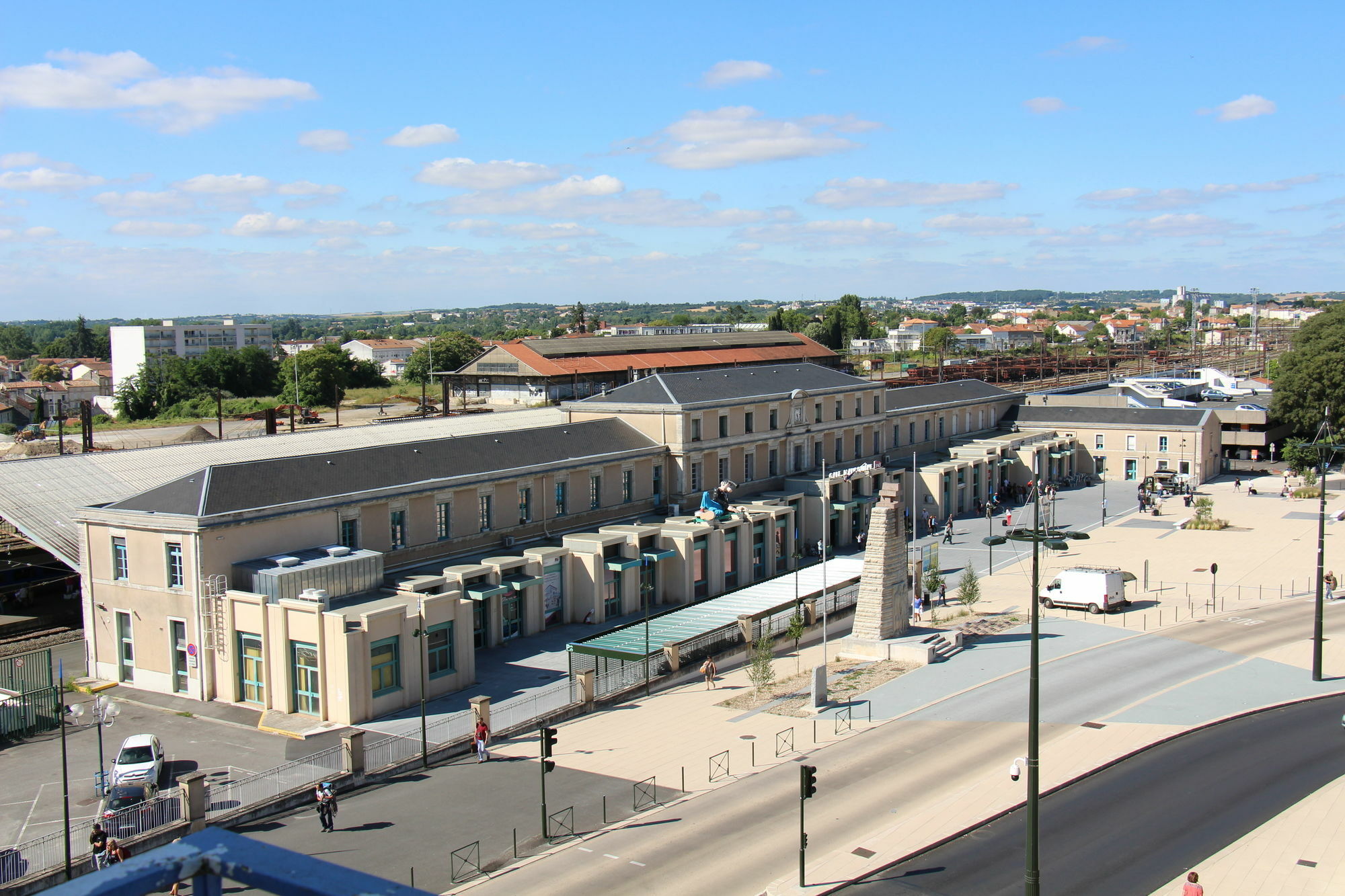 Hotel D'Orleans Angouleme Bagian luar foto